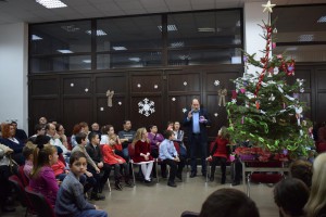 Betlehemezés és kézműveskedés a harmadikosok és a másodikosok karácsonyi együttlétén, 2017. december 21-én
