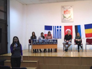Tóthpál Renáta aligazgató megnyitja az elnökválasztást