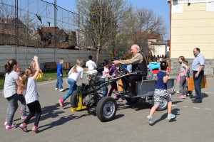 Motoros jármű tesztelése az Iskola másként héten