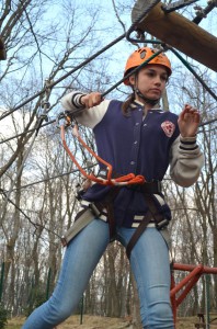 A VIII. A osztály (és néhány idősebb társuk) a kolozsvári Adrenalin parkban, 2017. március 24-én