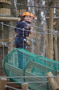 A VIII. A osztály (és néhány idősebb társuk) a kolozsvári Adrenalin parkban, 2017. március 24-én