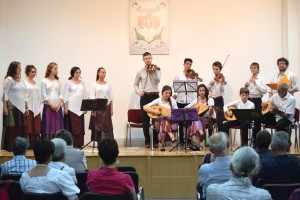 Balassi Júliájától a kerek káposztáig – Aradon koncertezett a Népzenei Kamaraműhely