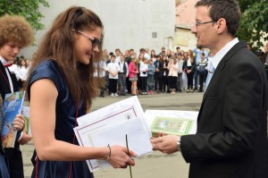 „Maradjon meg bennetek a kíváncsiság!…” – A nyolcadikosok ballagása 2017. június 8-án