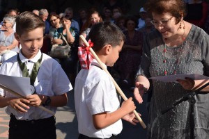 Kalandokkal teli út végén, s egy újabb kezdetén… Az elemi osztályosok évzáró ünnepsége