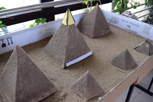 Kisvárdai Tamás és Gaal Dominic: A gízai piramisok