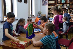 Játék a könyvtárban – Iskola másként hét 2016