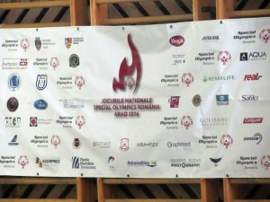 Csikys önkéntesek az értelmi fogyatékosággal élők romániai Speciális Olimpiáján 